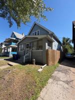 featured image of 11624 Forest Ave