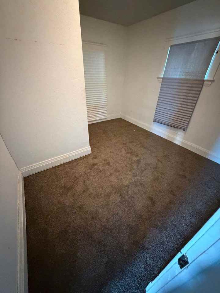 11624 Forest Ave - Photo 3 of 7