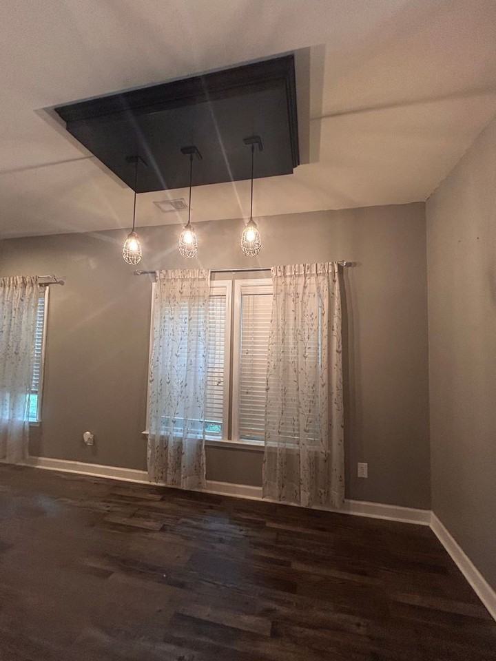 3706 Crescent Way - Photo 4 of 34