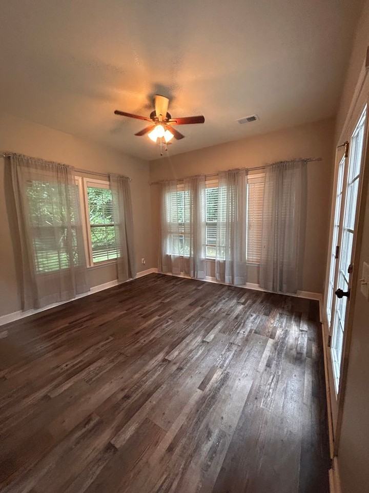 3706 Crescent Way - Photo 6 of 34