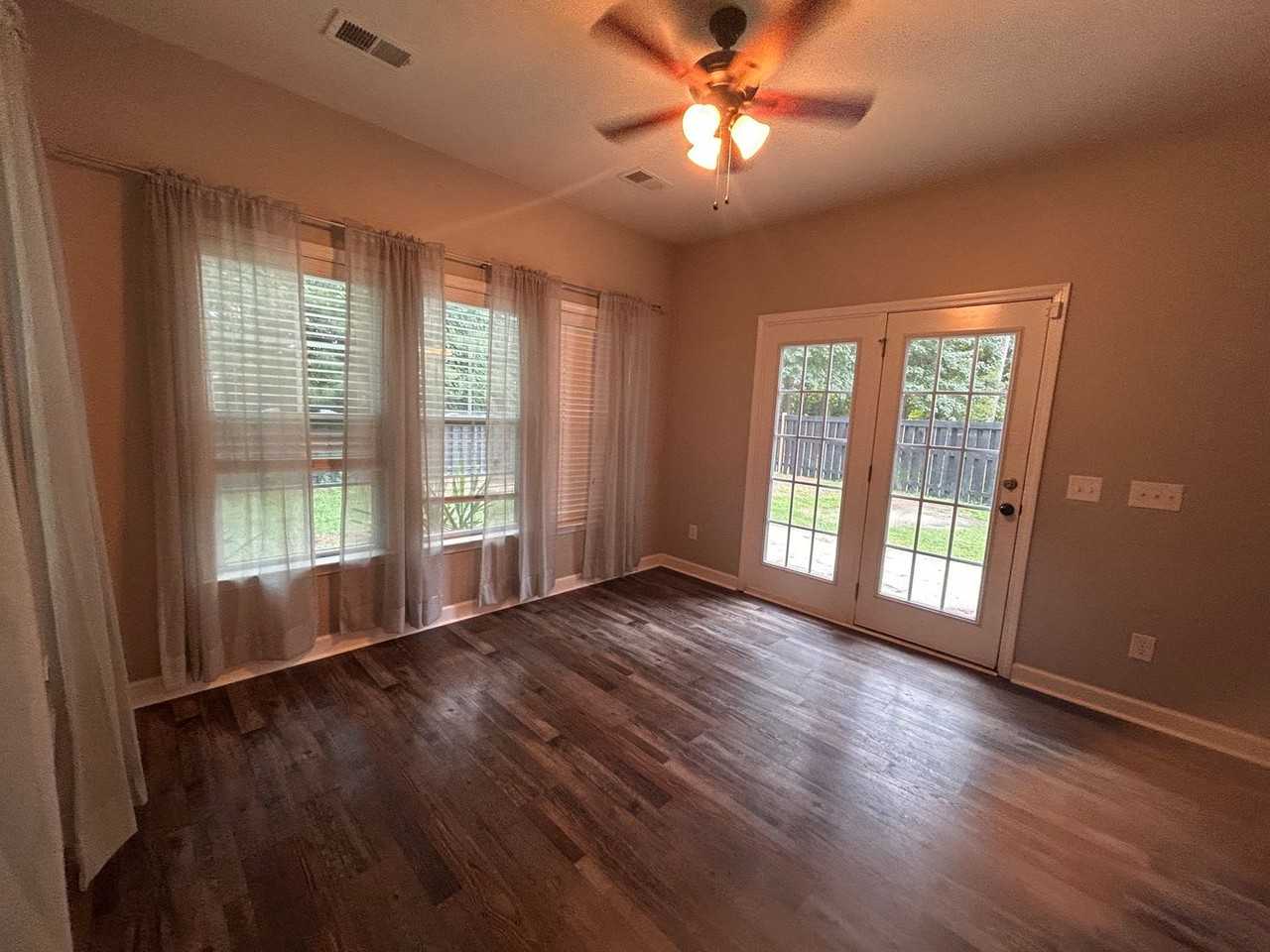 3706 Crescent Way - Photo 7 of 34