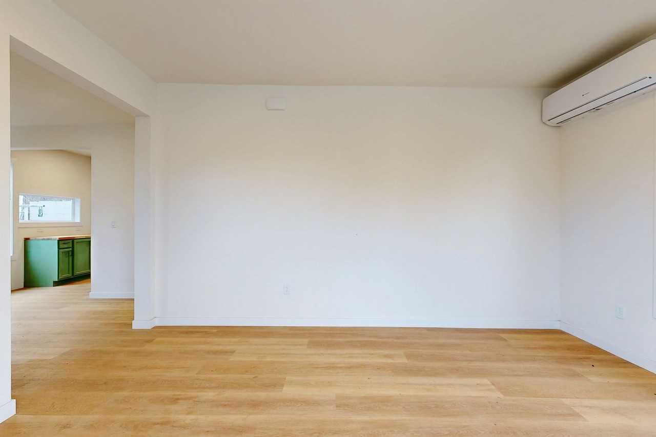 407 W Pine St - Photo 5 of 18