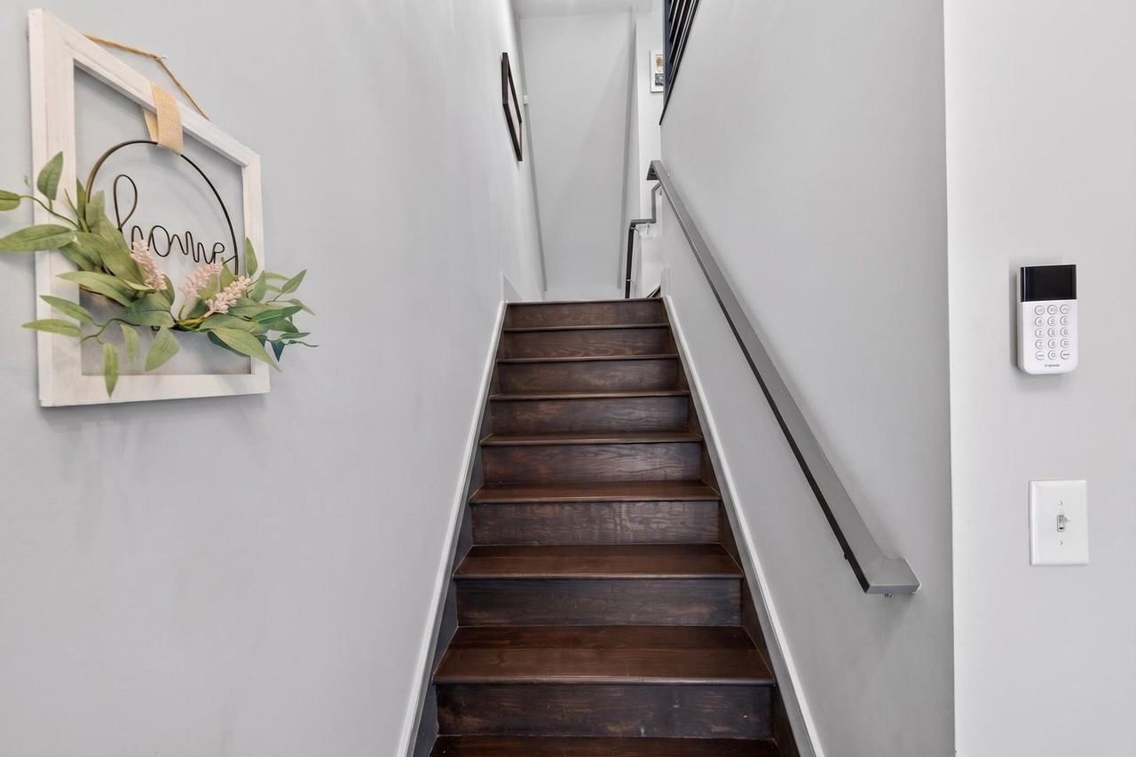 241 Domain Way #15 - Photo 5 of 34