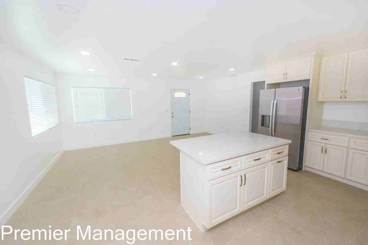 605 Prescott Ave - Photo 2 of 25