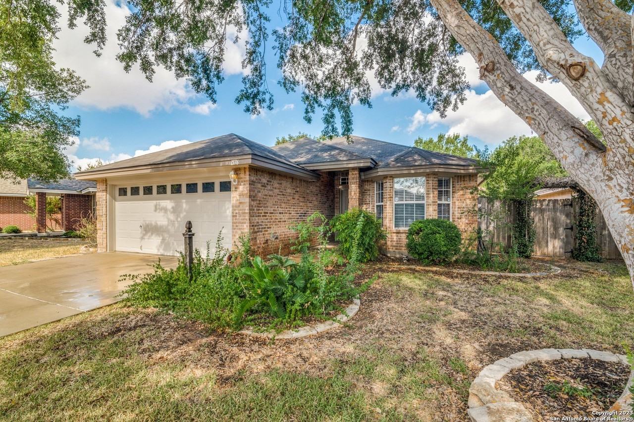 1576 Kimberly Dawn Dr