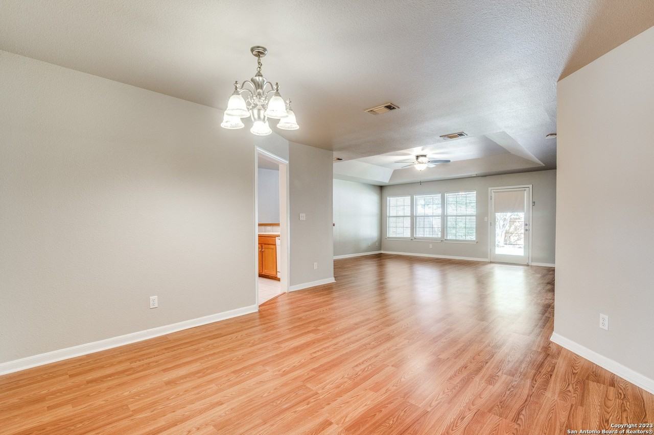 1576 Kimberly Dawn Dr - Photo 2 of 22