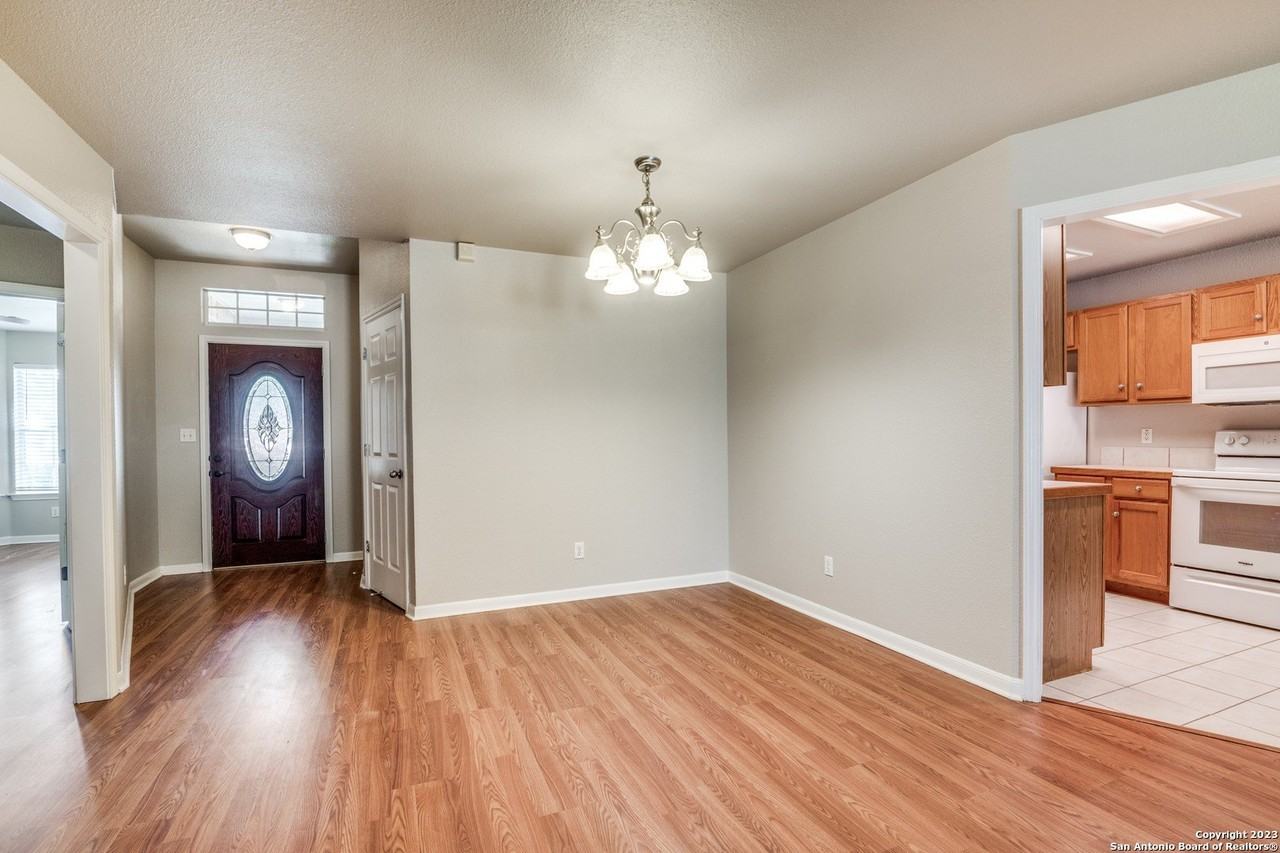1576 Kimberly Dawn Dr - Photo 3 of 22