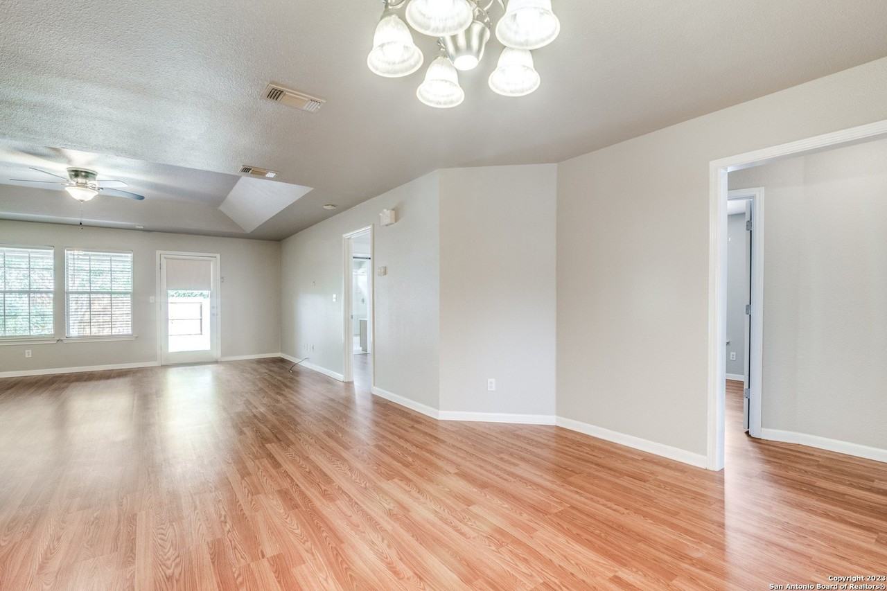 1576 Kimberly Dawn Dr - Photo 5 of 22