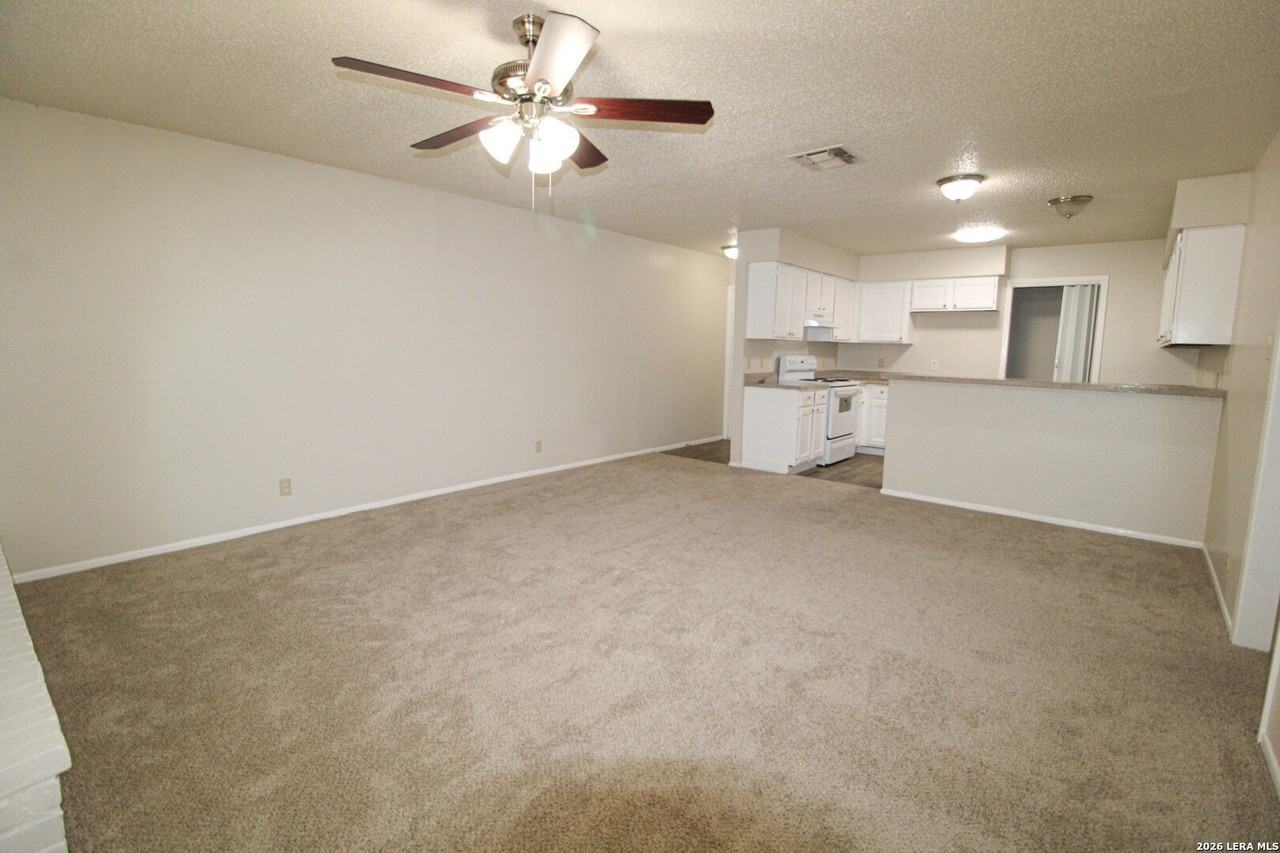 4724 Oakfield Way - Photo 2 of 14