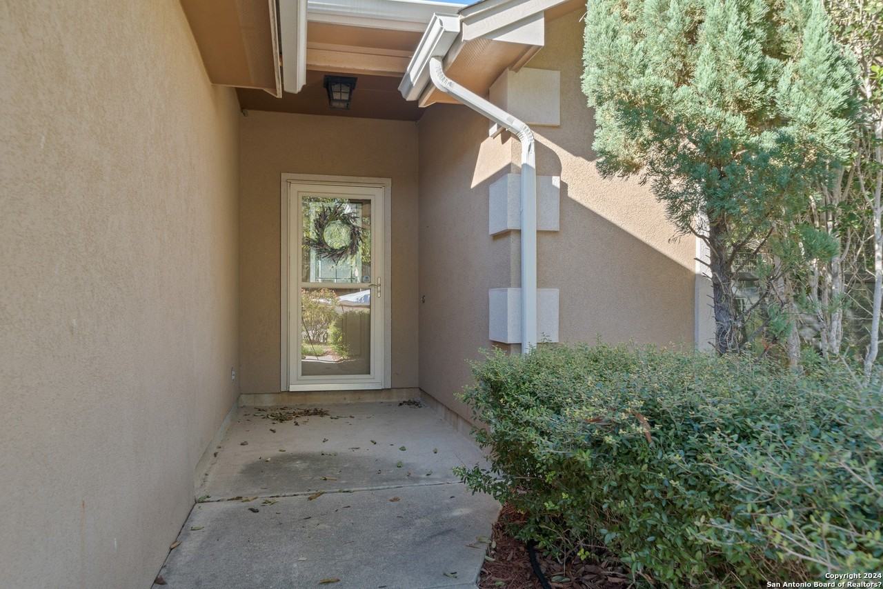 1634 Sunblossom Cir - Photo 4 of 27