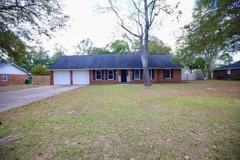 944 Twin Lakes Dr - Photo 1 of 1