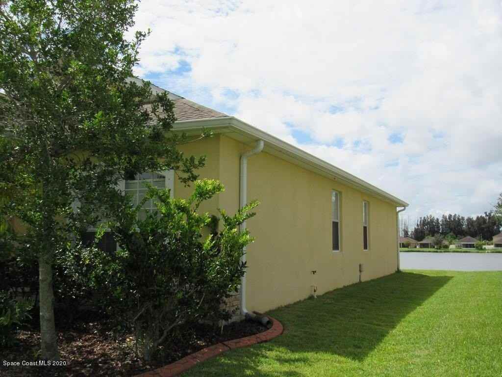1741 Bridgeport Cir - Photo 4 of 33