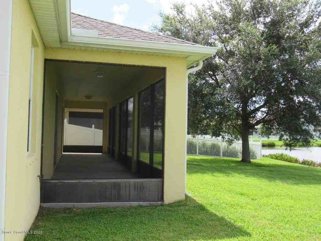 1741 Bridgeport Cir - Photo 5 of 33