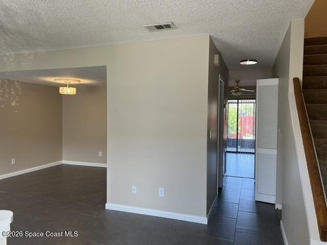 1514 Manor Dr Ne - Photo 2 of 21