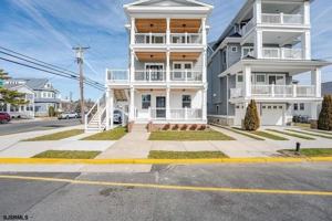 featured image of 801 Stenton Pl #2