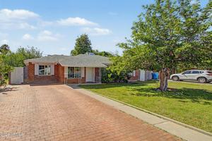 featured image of 6138 N 15th Ave
