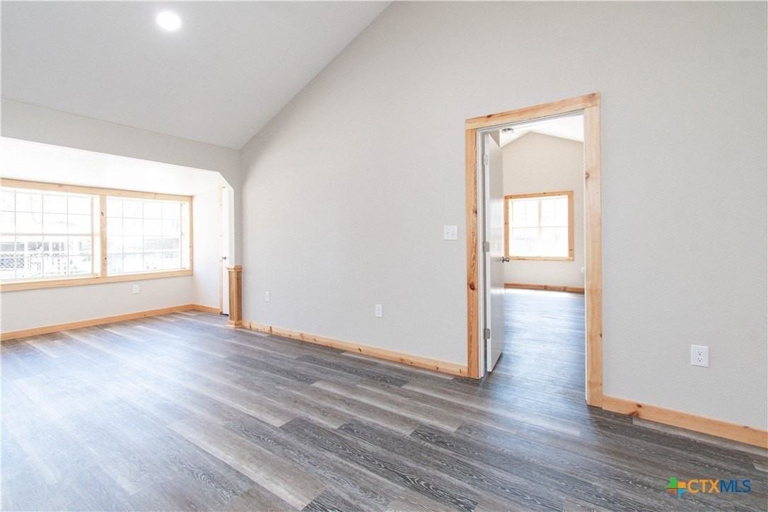 3 E Avenue N - Photo 4 of 19