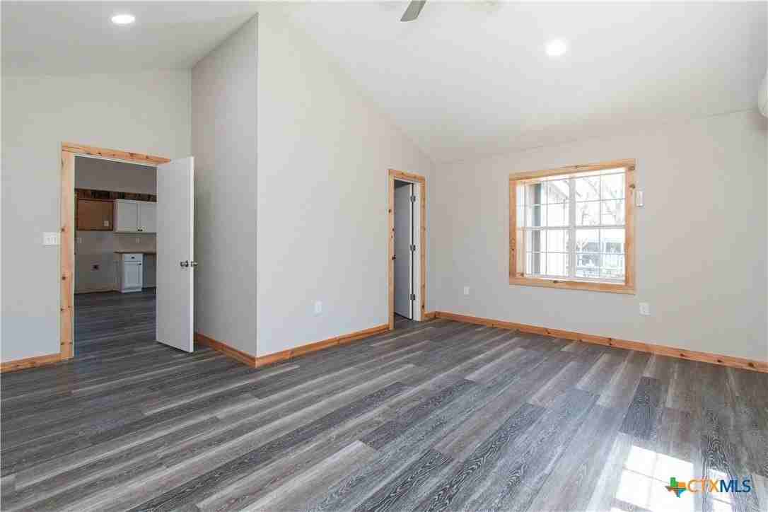 3 E Avenue N - Photo 7 of 19
