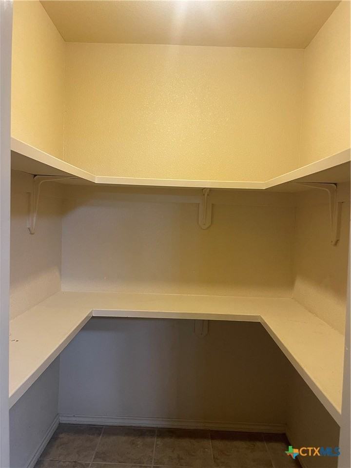 2804 Hector Dr - Photo 6 of 14