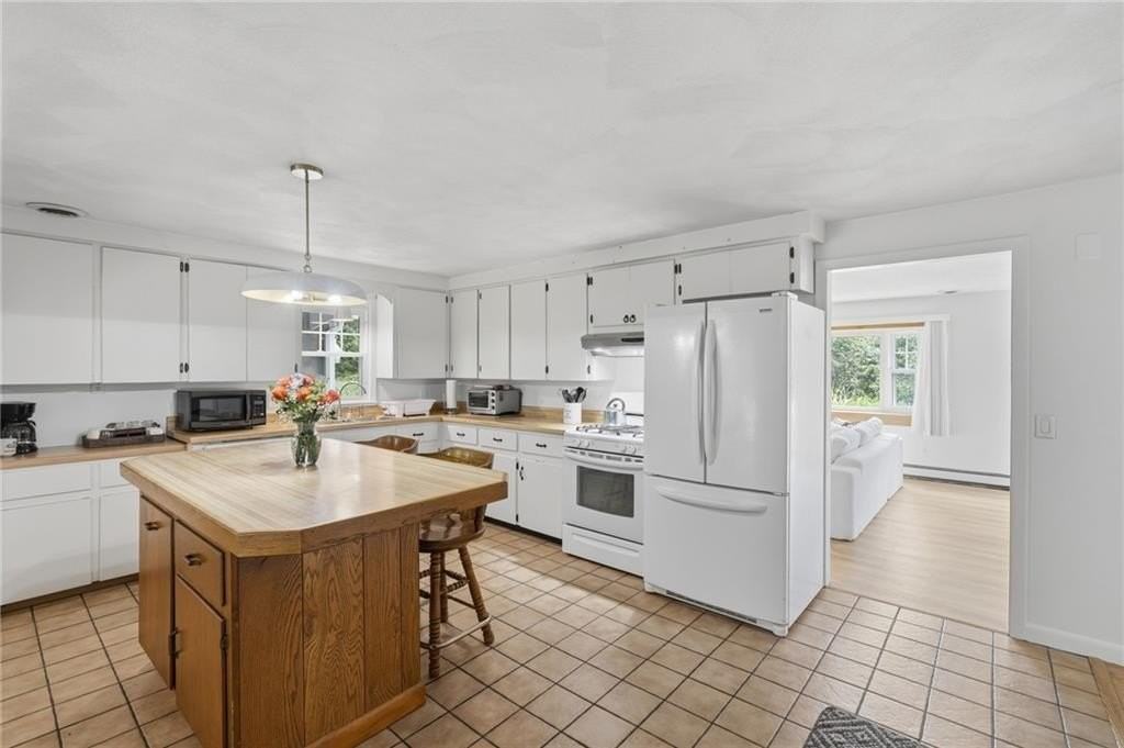 6 Lakewood Dr - Photo 5 of 50