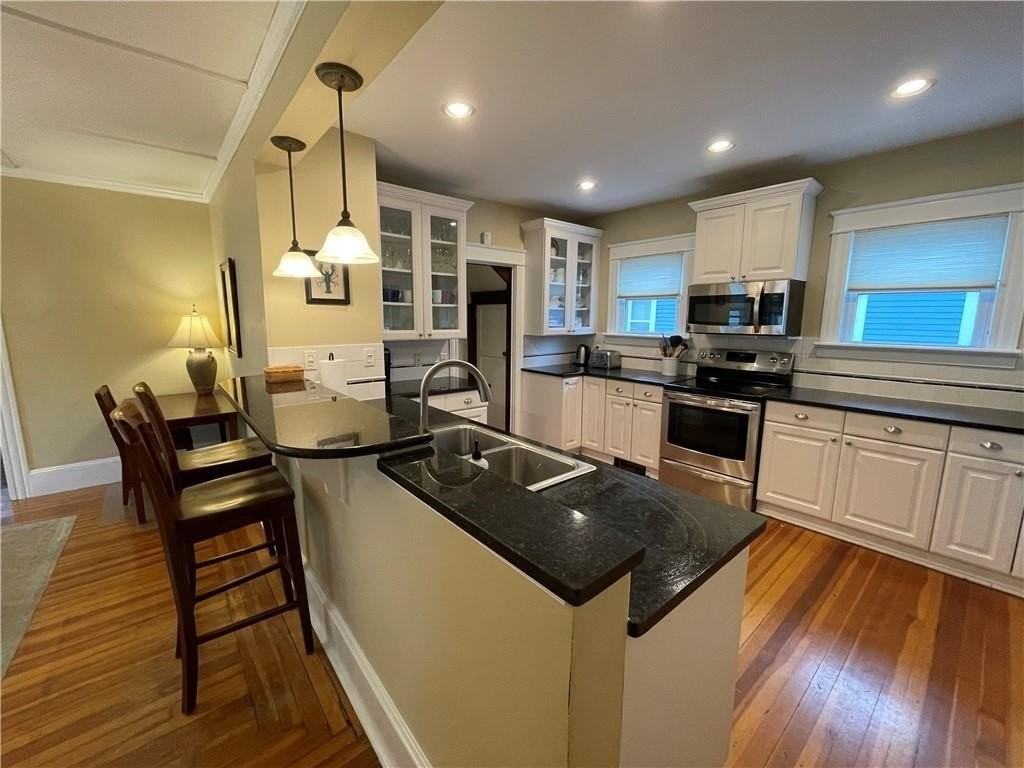 35 Annandale Rd - Photo 3 of 28