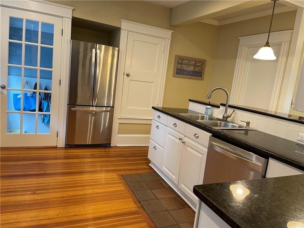 35 Annandale Rd - Photo 4 of 28