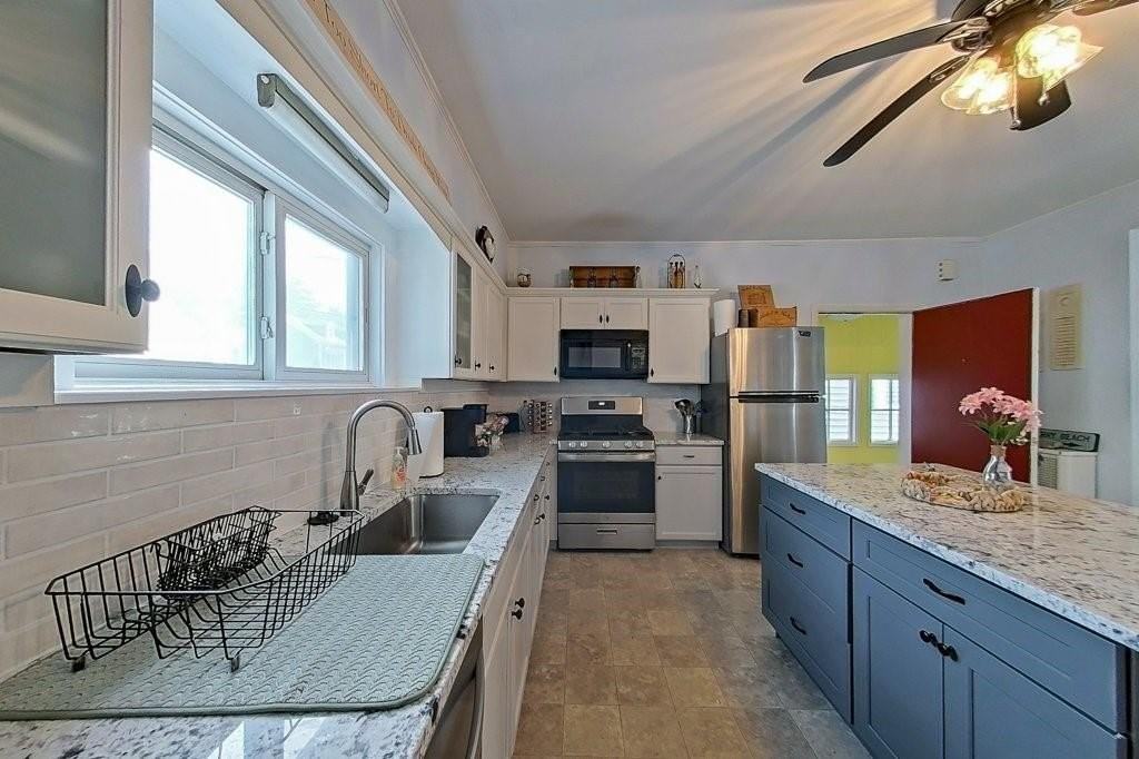 36 Dixon St - Photo 3 of 35