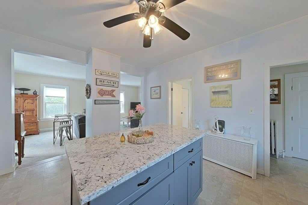 36 Dixon St - Photo 5 of 35