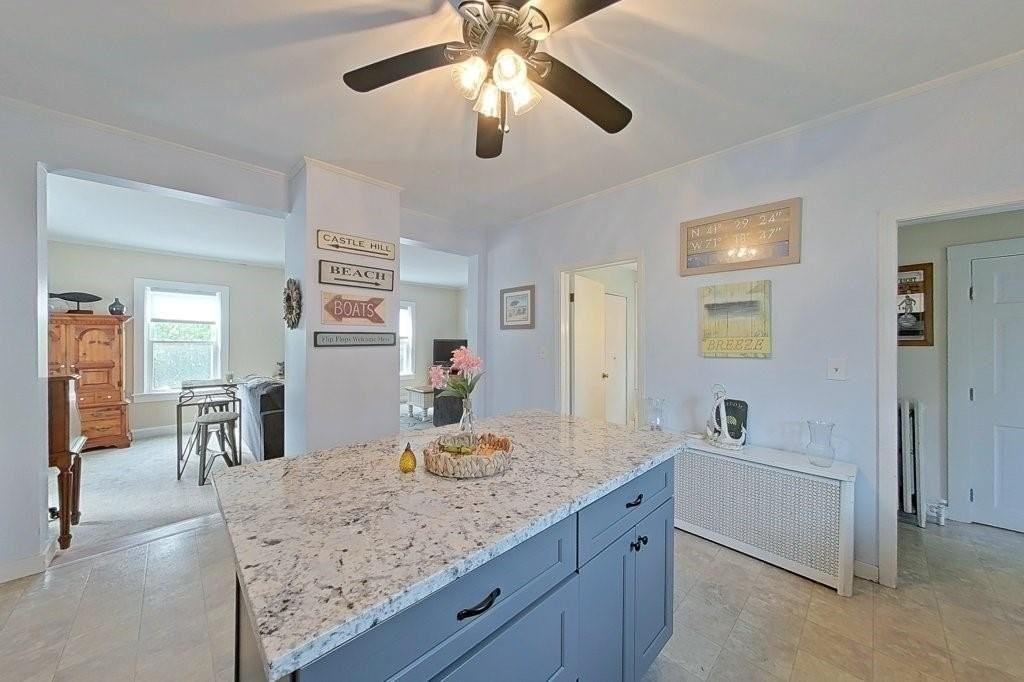 36 Dixon St - Photo 7 of 35