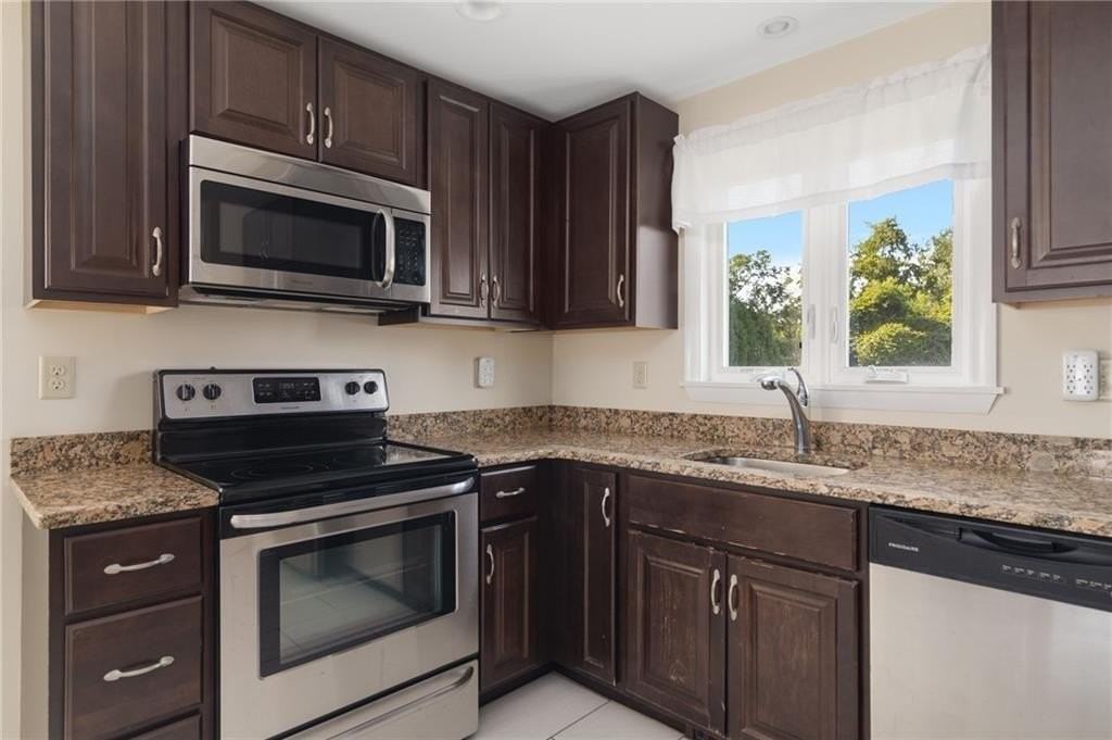 9 Chestnut Hill Rd #B - Photo 7 of 34