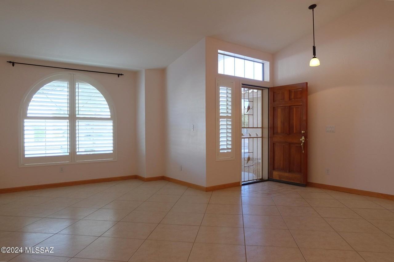 6831 W Rifle Way - Photo 4 of 39