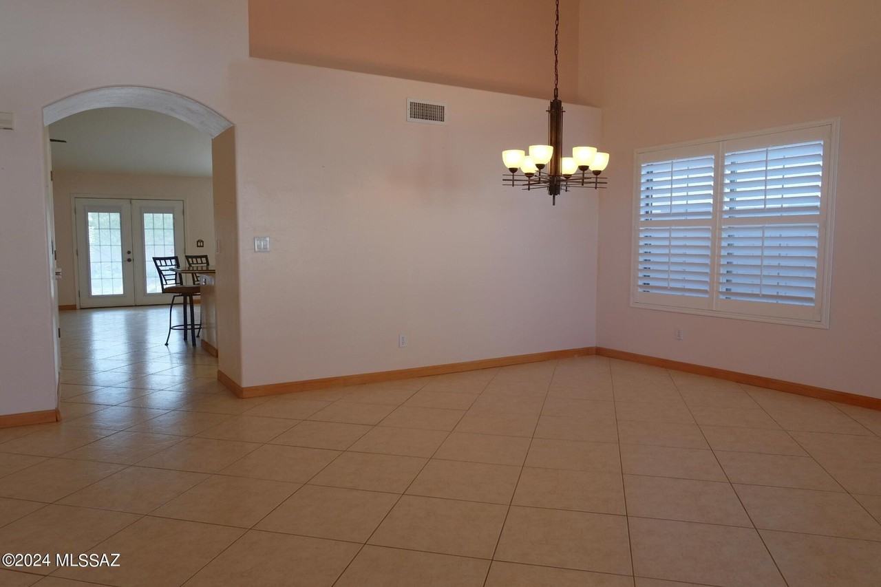 6831 W Rifle Way - Photo 7 of 39