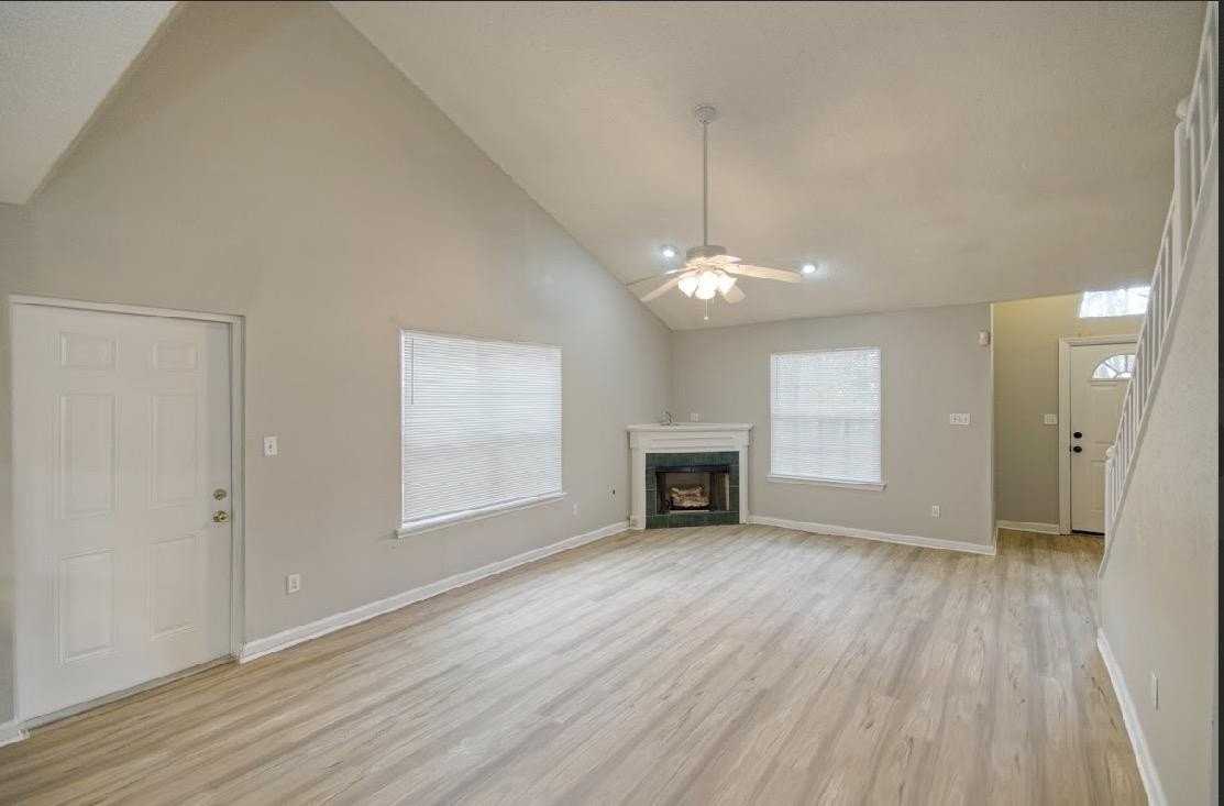 3385 Tansey Ct - Photo 3 of 20