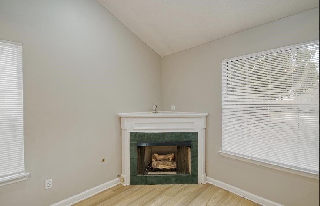 3385 Tansey Ct - Photo 4 of 20