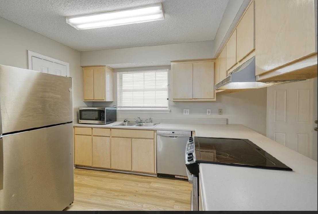 3385 Tansey Ct - Photo 6 of 20