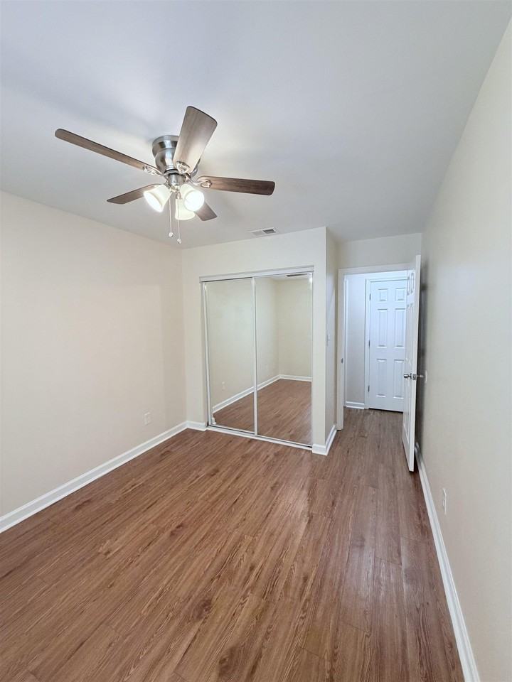 1352 Ocala Rd #B - Photo 5 of 15