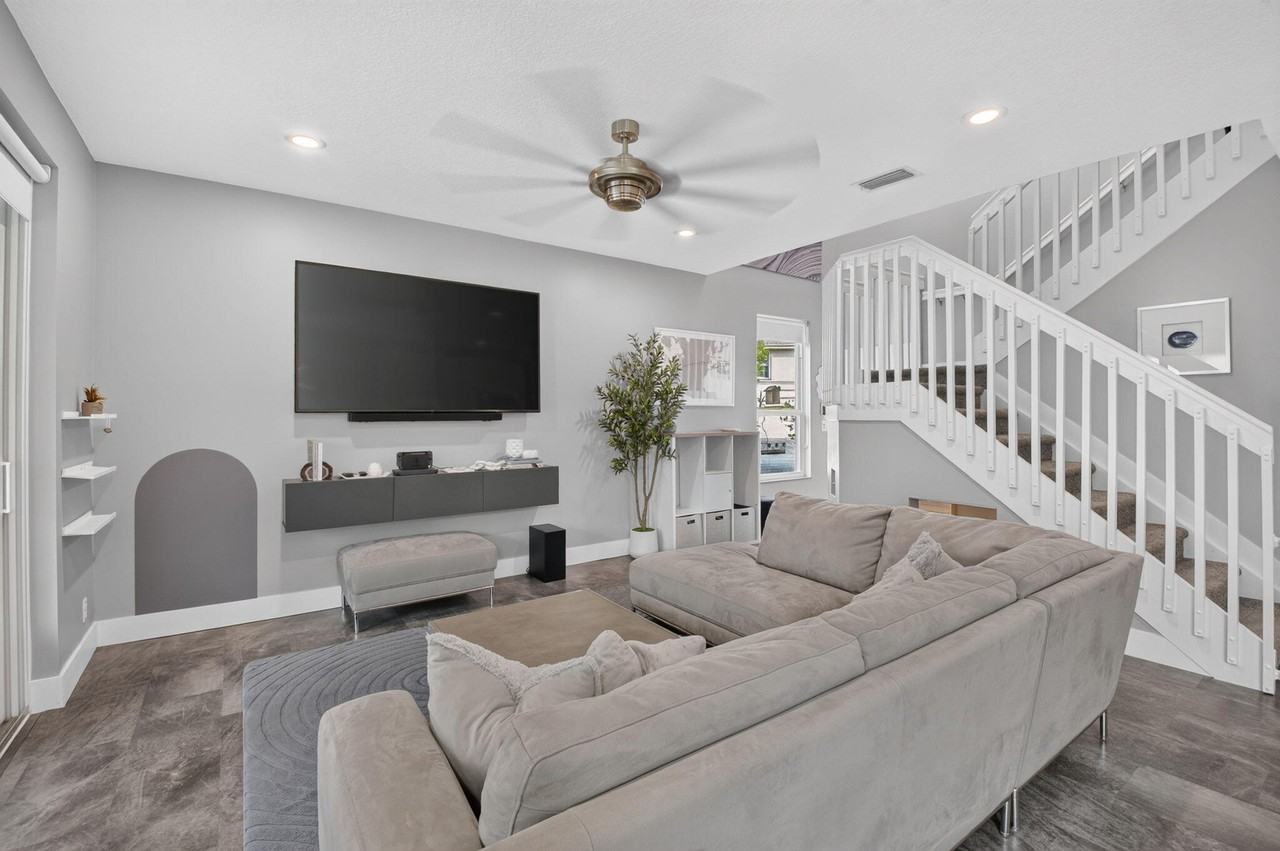 3616 Asperwood Cir - Photo 5 of 48