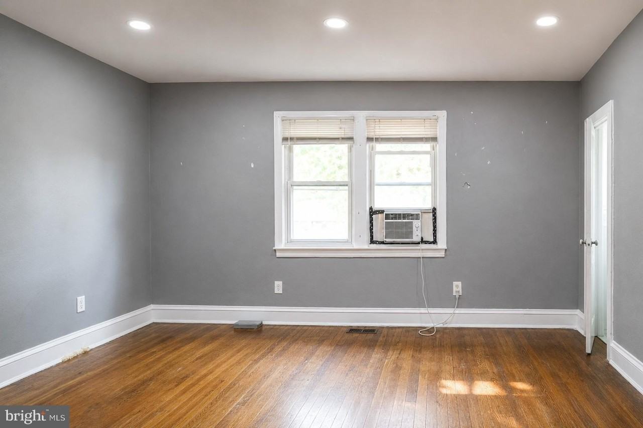 1329 Orren St Ne #2 - Photo 5 of 16