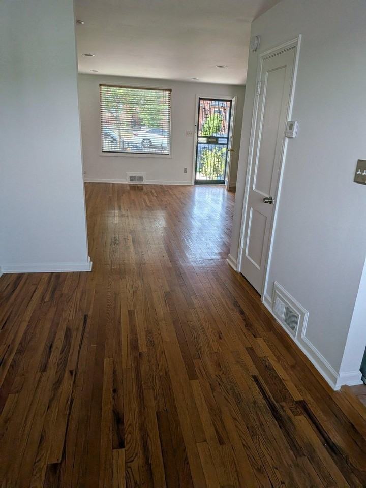 1249 Farragut Pl Ne - Photo 5 of 17