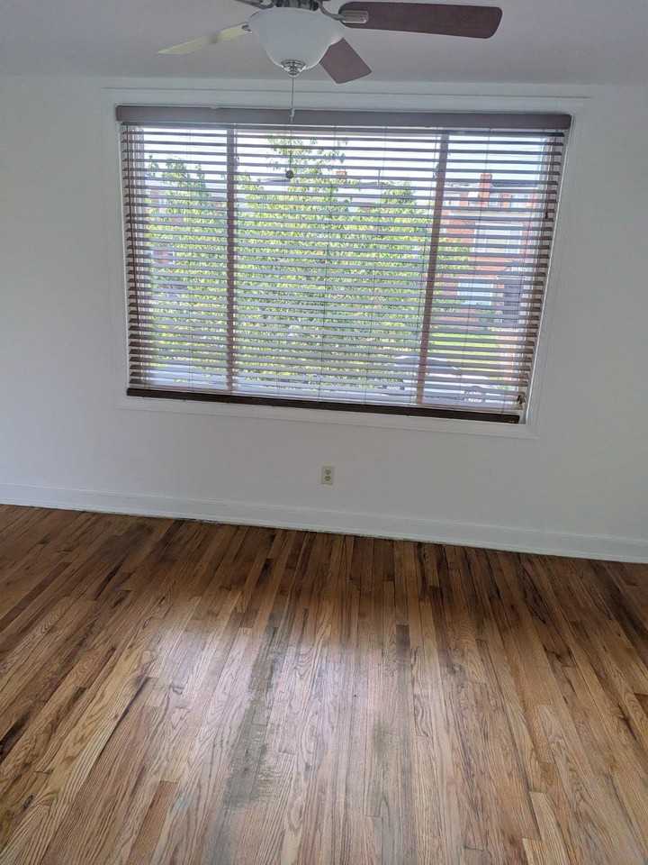 1249 Farragut Pl Ne - Photo 7 of 17