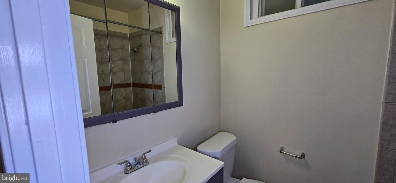 1255 Meigs Pl Ne #3 - Photo 6 of 13