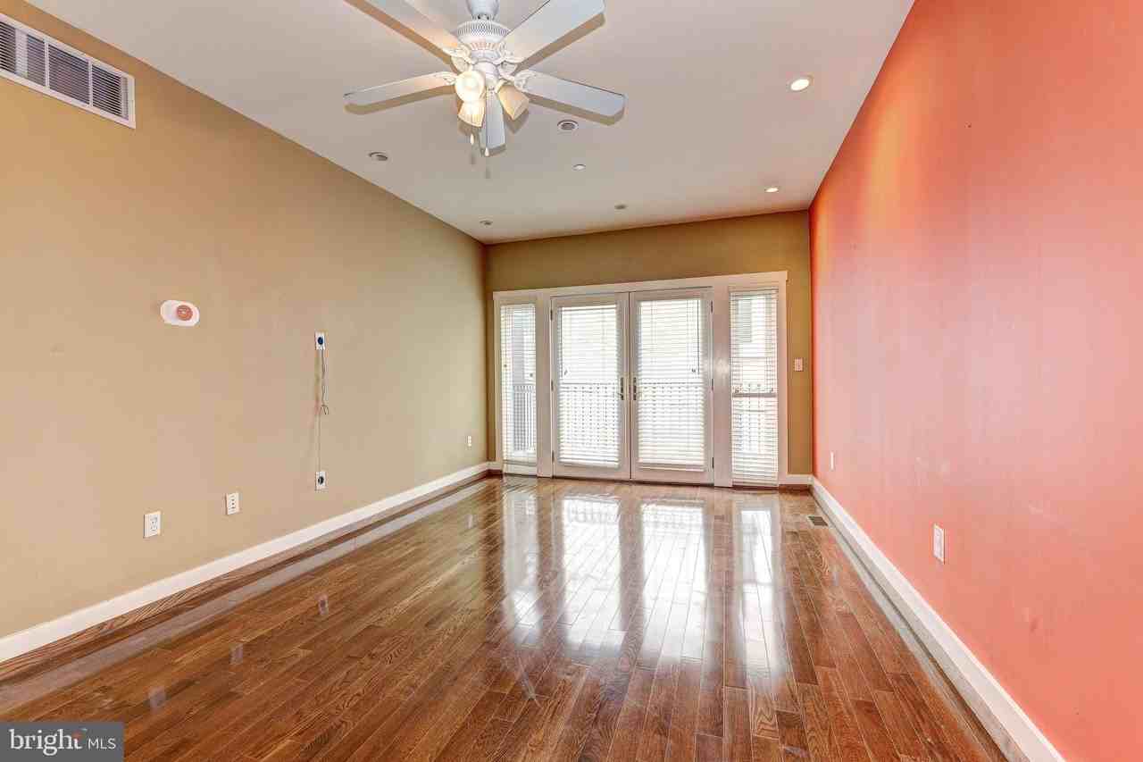 1724 Fleet St - Photo 6 of 27