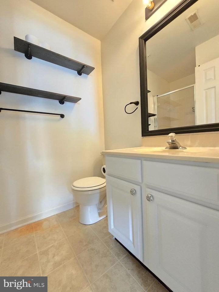 5033 Kemsley Rd - Photo 5 of 23