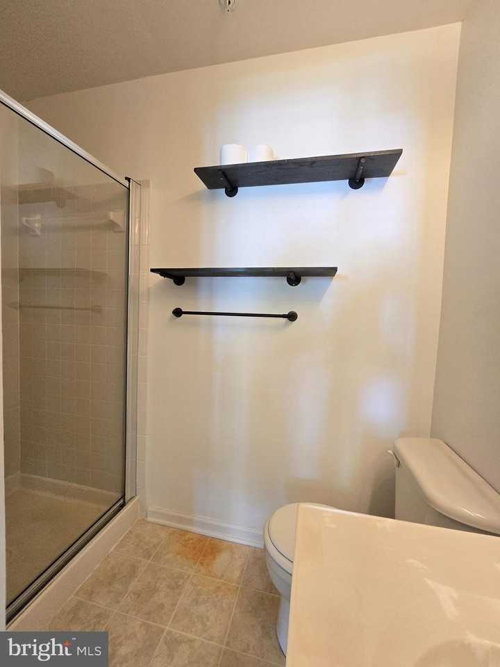 5033 Kemsley Rd - Photo 6 of 23