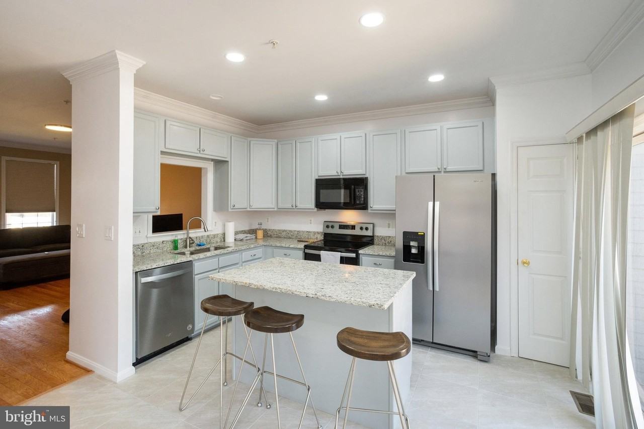 9962 Morristown Pl - Photo 2 of 12