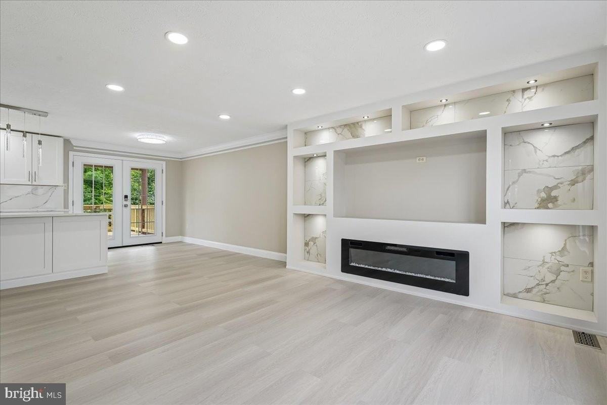 1315 Danberry Dr - Photo 4 of 30