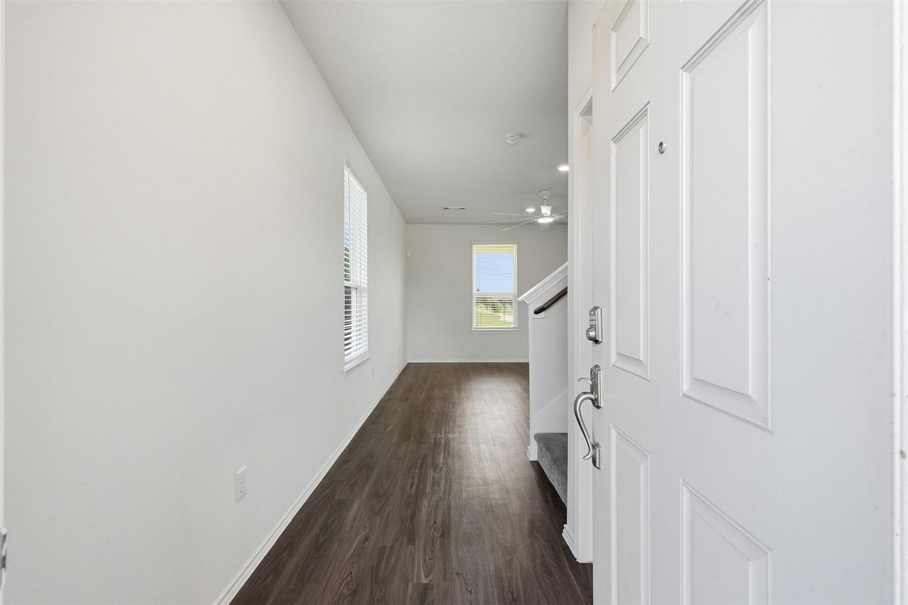 25626 Pannier Pl - Photo 3 of 31