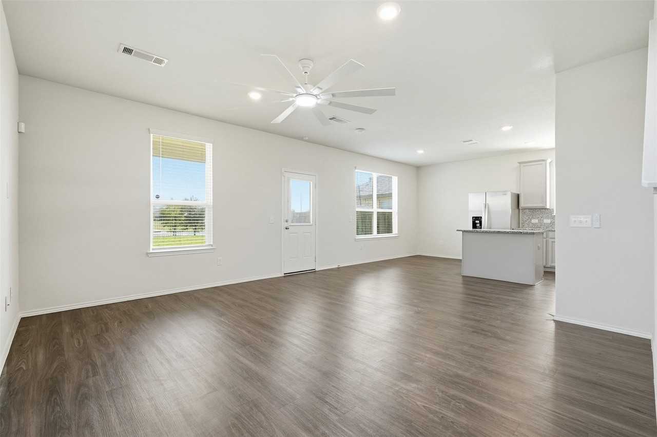 25626 Pannier Pl - Photo 5 of 31