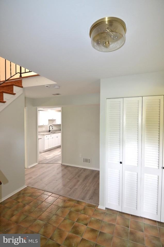 14011 Eagle Ct - Photo 3 of 29