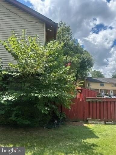 7639 Woodbine Dr - Photo 2 of 2